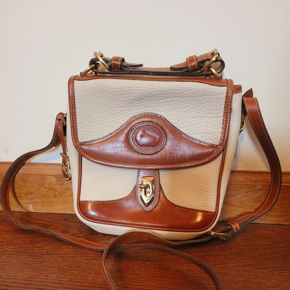 Authentic Dooney and Bourke Turtle - Picture 1 of 2